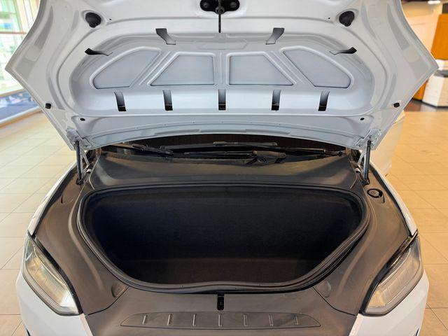 Photo of 2021 Pearl White Multi-Coat Tesla Model X
