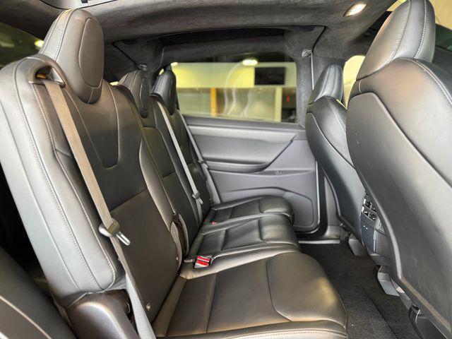 Photo of 2021 Pearl White Multi-Coat Tesla Model X