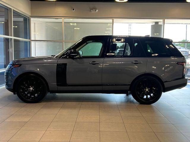 Photo of 2018 Byron Blue Metallic Land Rover Range Rover