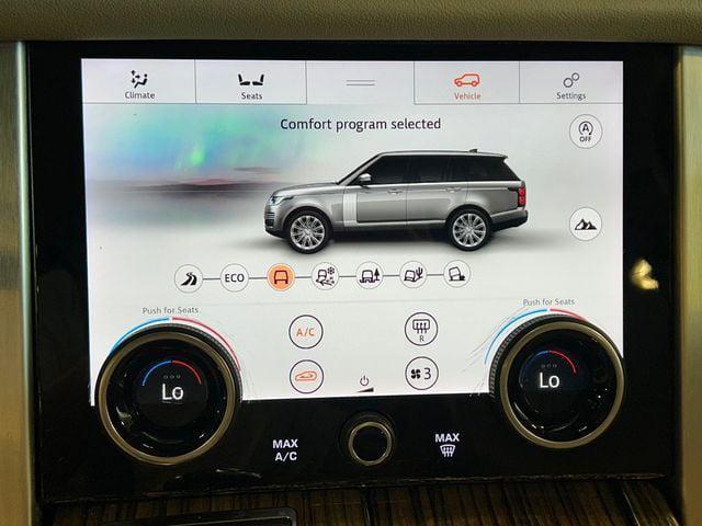 Photo of 2018 Byron Blue Metallic Land Rover Range Rover