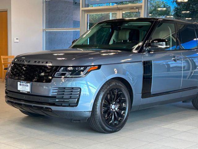 Photo of 2018 Byron Blue Metallic Land Rover Range Rover
