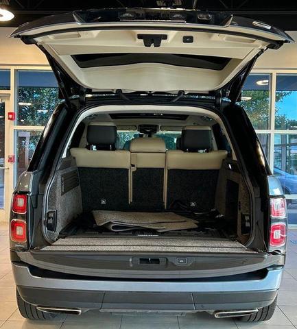 Photo of 2018 Byron Blue Metallic Land Rover Range Rover