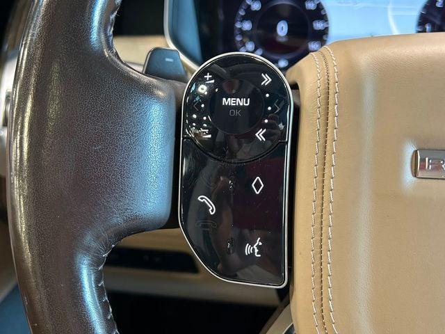 Photo of 2018 Byron Blue Metallic Land Rover Range Rover