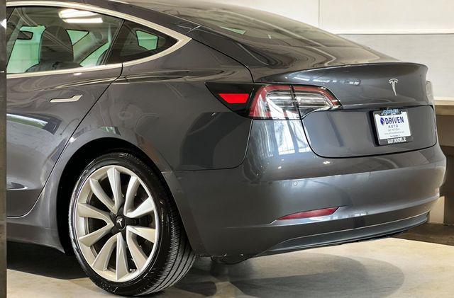 Photo of 2020 Midnight Silver Metallic Tesla Model 3