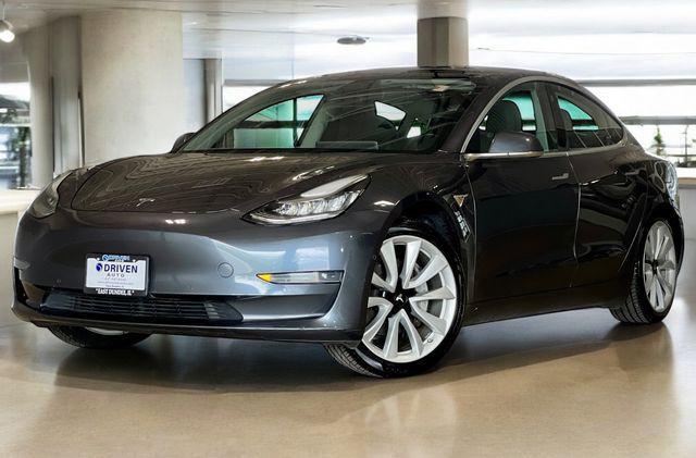Photo of 2020 Midnight Silver Metallic Tesla Model 3