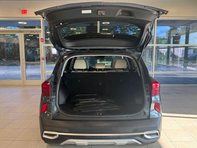 Photo of 2022 Gravity Gray Kia Seltos