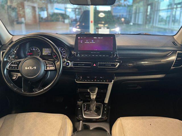 Photo of 2022 Gravity Gray Kia Seltos
