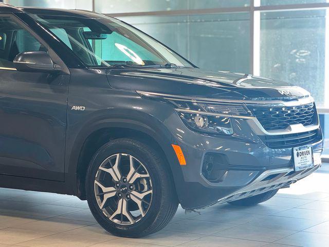 Photo of 2022 Gravity Gray Kia Seltos