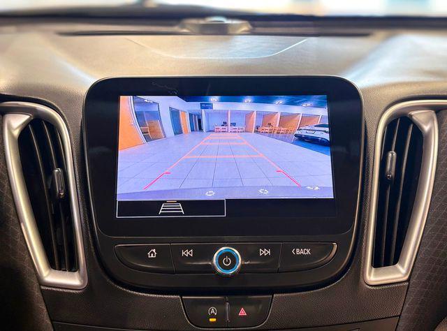 Photo of 2023 Mineral Gray Metallic Chevrolet Malibu