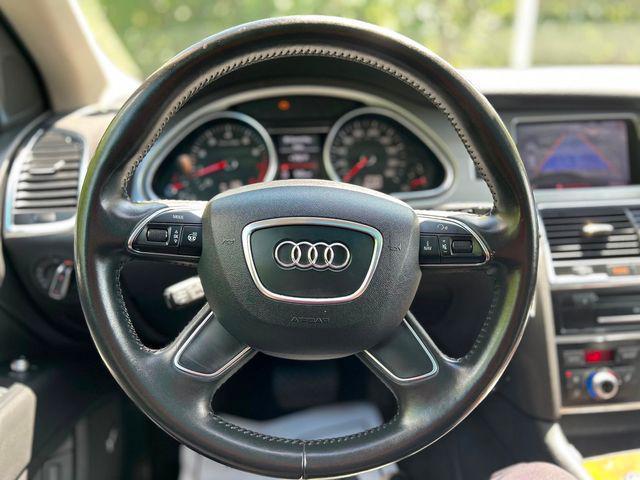Photo of 2014 Black Audi Q7