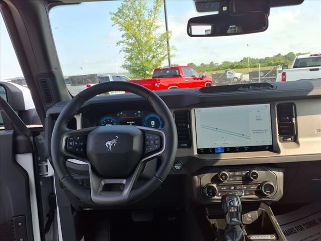 Photo of 2025 Oxford White Ford Bronco