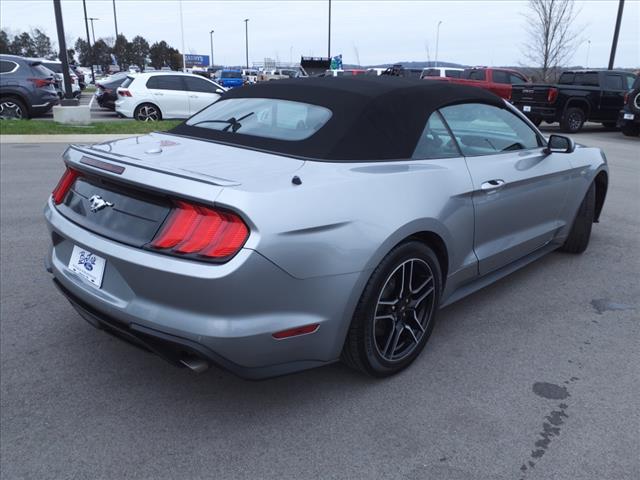 Photo of 2022 Silver Ford Mustang