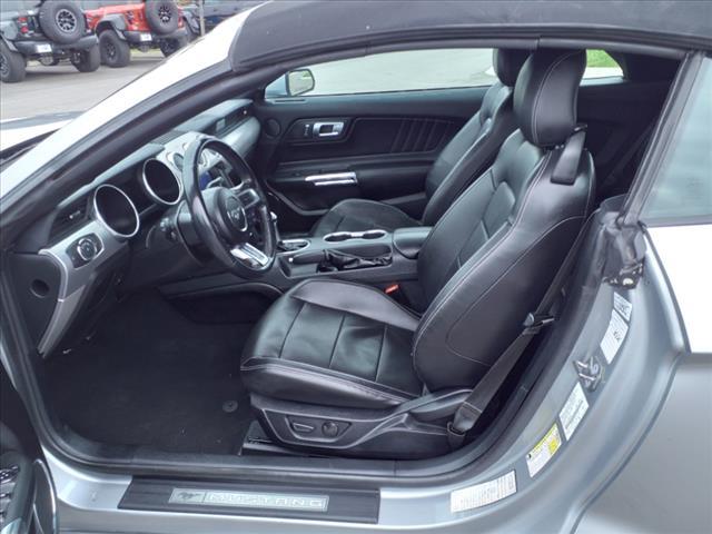 Photo of 2022 Silver Ford Mustang