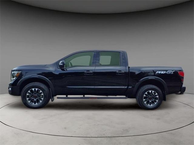 Photo of 2024 Super Black Nissan Titan