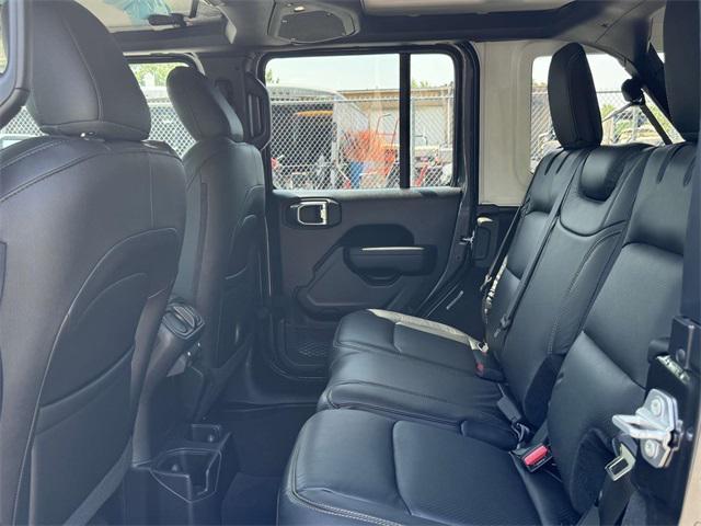 Photo of 2025 Granite Crystal Metallic Clearcoat Jeep Wrangler