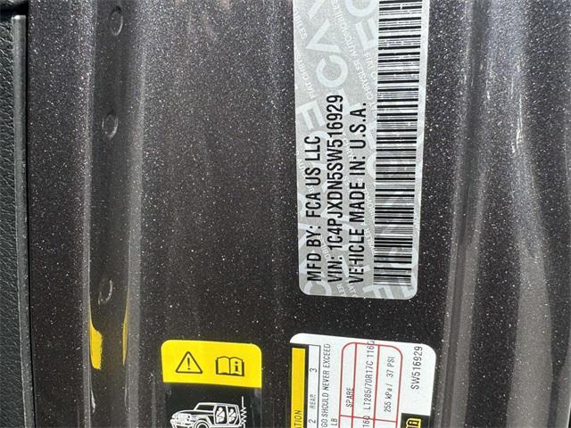 Photo of 2025 Granite Crystal Metallic Clearcoat Jeep Wrangler