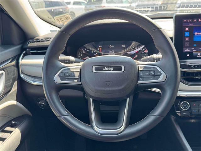 Photo of 2022 Granite Crystal Metallic Clearcoat Jeep Compass