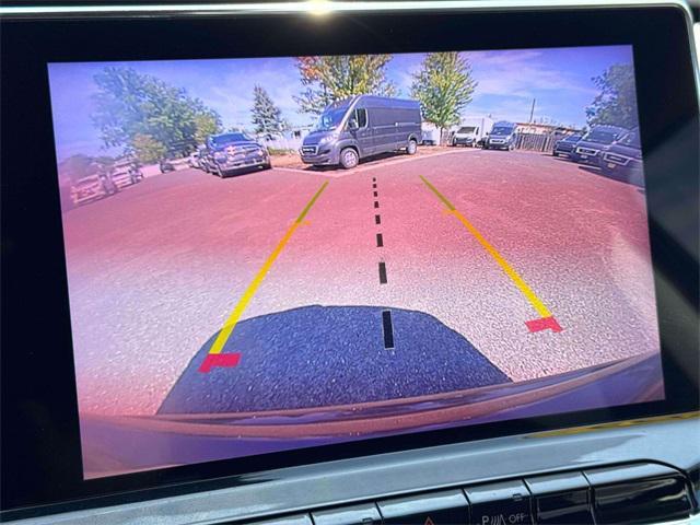 Photo of 2022 Granite Crystal Metallic Clearcoat Jeep Compass