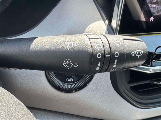 Photo of 2022 Granite Crystal Metallic Clearcoat Jeep Compass