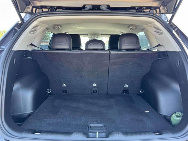 Photo of 2022 Granite Crystal Metallic Clearcoat Jeep Compass