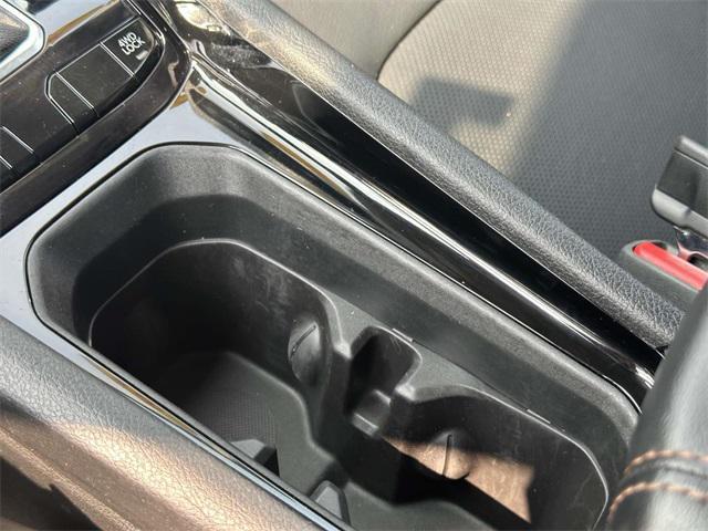 Photo of 2022 Bright White Clearcoat Jeep Compass
