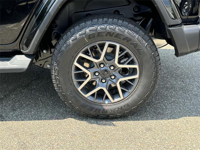 Photo of 2025 Black Clearcoat Jeep Wrangler