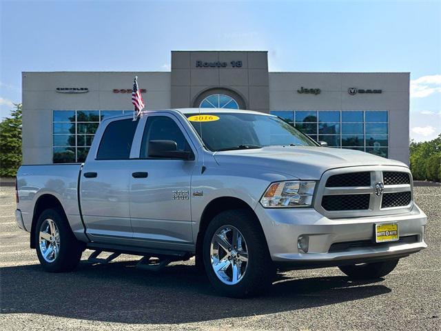 Photo of 2016 Bright Silver Metallic Clearcoat RAM 1500