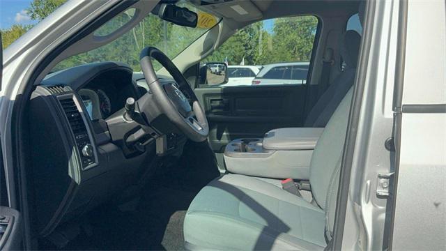 Photo of 2016 Bright Silver Metallic Clearcoat RAM 1500