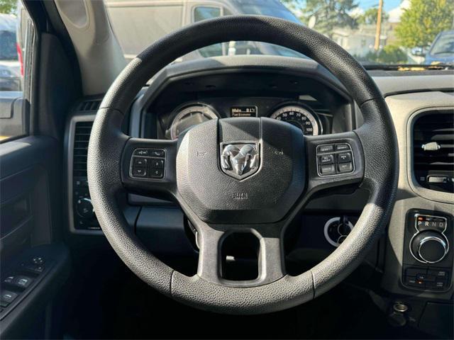 Photo of 2016 Bright Silver Metallic Clearcoat RAM 1500