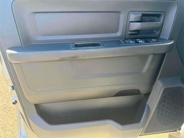 Photo of 2016 Bright Silver Metallic Clearcoat RAM 1500