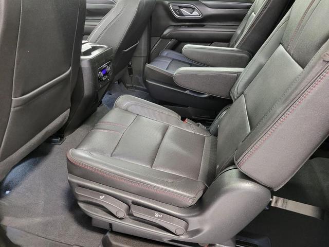 Photo of 2023 Black Chevrolet Suburban