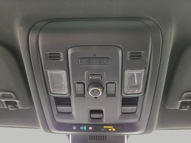 Photo of 2023 Black Chevrolet Suburban