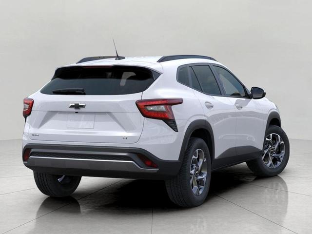 Photo of 2025 Summit White Chevrolet Trax