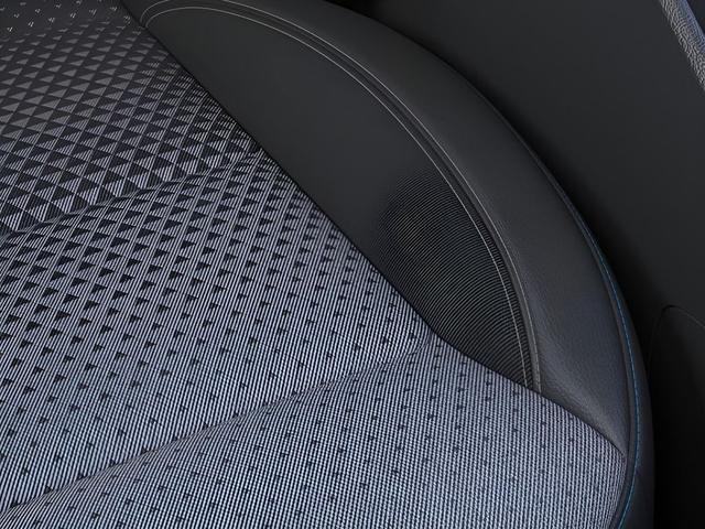 Photo of 2025 Summit White Chevrolet Trax