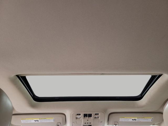 Photo of 2015 WHITE Chevrolet Malibu