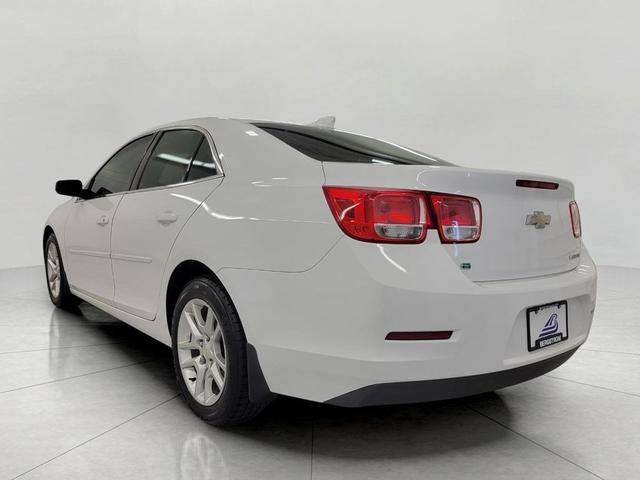 Photo of 2015 WHITE Chevrolet Malibu