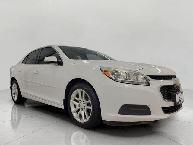Photo of 2015 WHITE Chevrolet Malibu