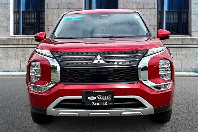 Photo of 2023 Red Mitsubishi Outlander