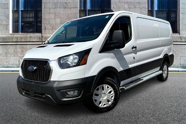 Photo of 2023 OXFORD WHITE Ford Transit-250
