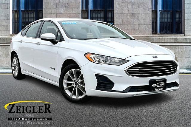 Photo of 2019 OXFORD WHITE Ford Fusion