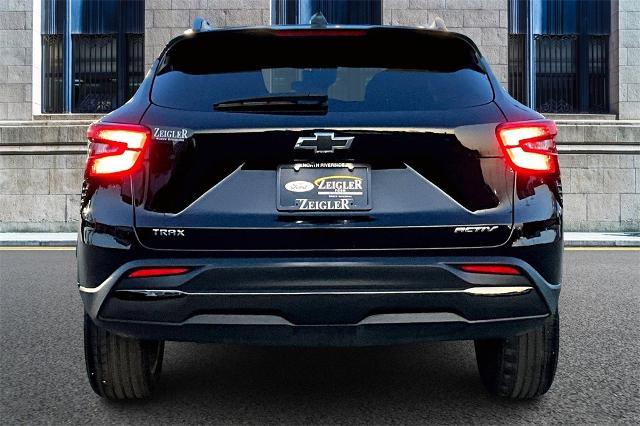 Photo of 2024 Black Chevrolet Trax