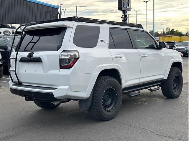 Photo of 2022 White Toyota 4Runner