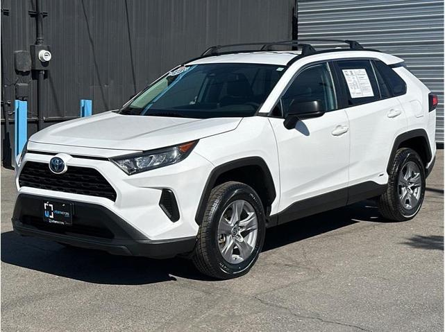 Photo of 2022 White Toyota RAV4 Hybrid