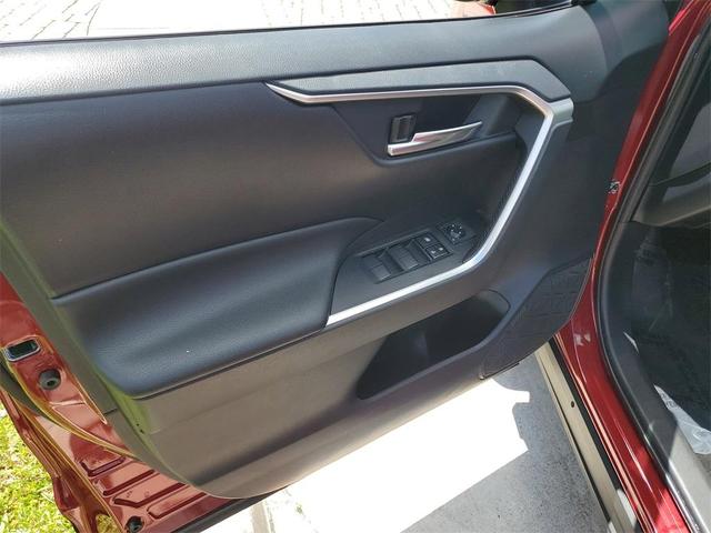 Photo of 2019 Red Toyota RAV4