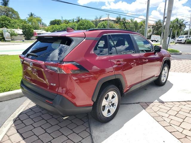 Photo of 2019 Red Toyota RAV4