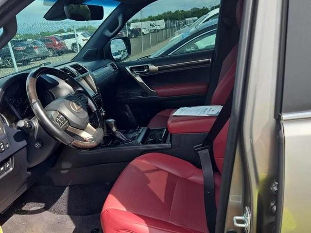 Photo of 2021 Gray Lexus GX 460