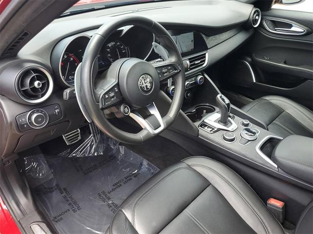 Photo of 2023 Rosso Alfa Romeo Giulia