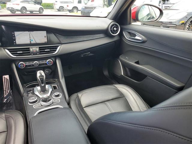 Photo of 2023 Rosso Alfa Romeo Giulia