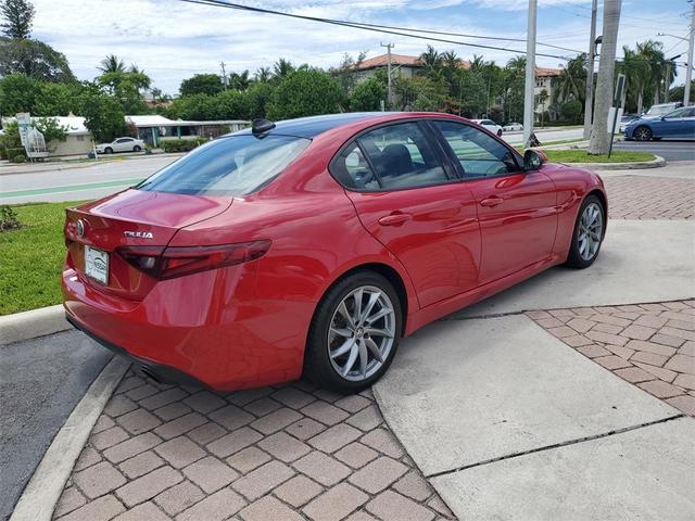 Photo of 2023 Rosso Alfa Romeo Giulia