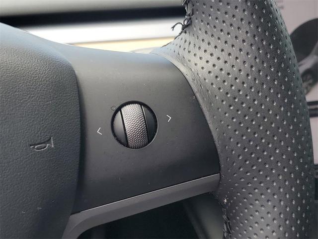 Photo of 2021 Gray Tesla Model Y